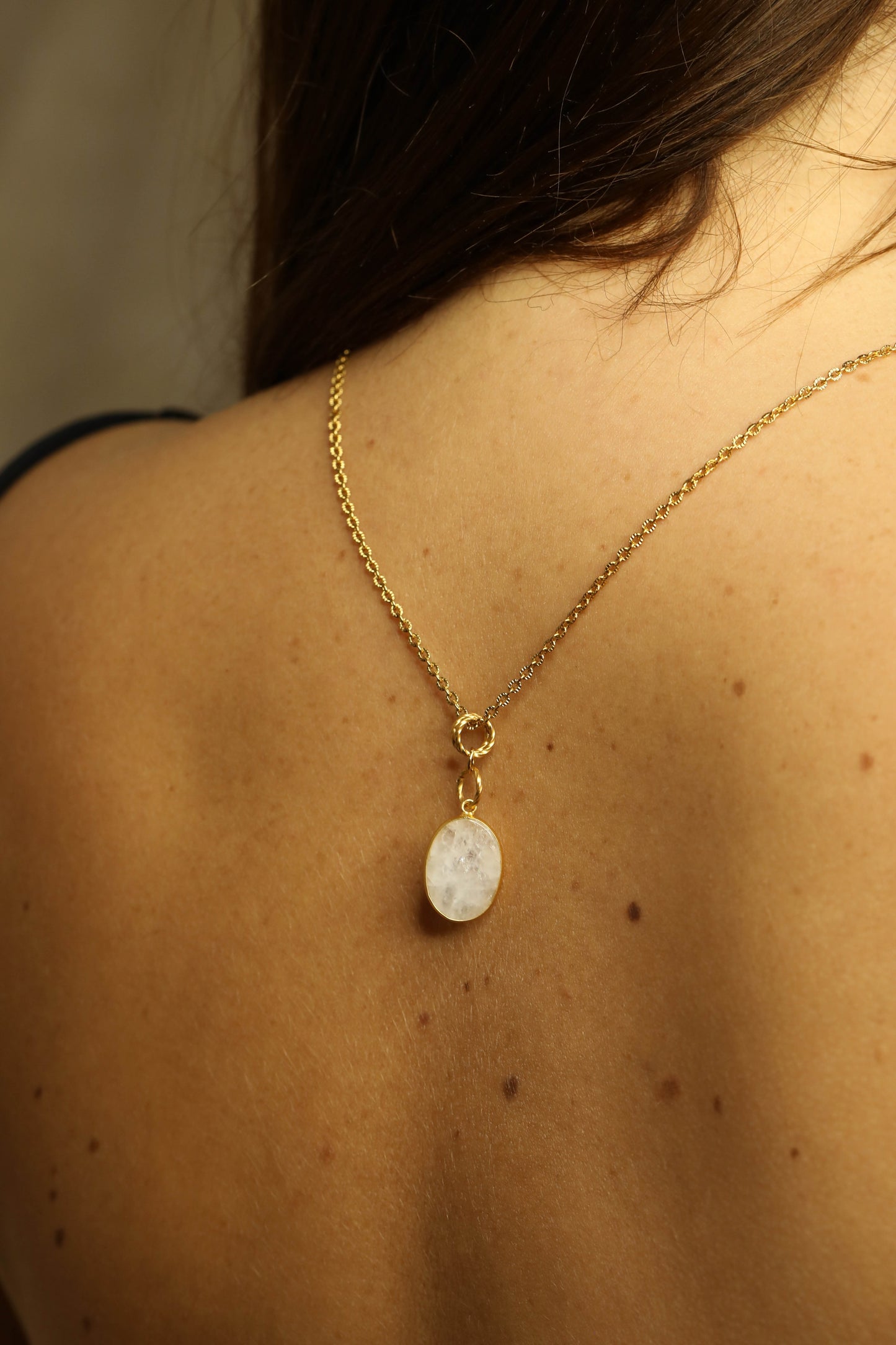 Collier Snora